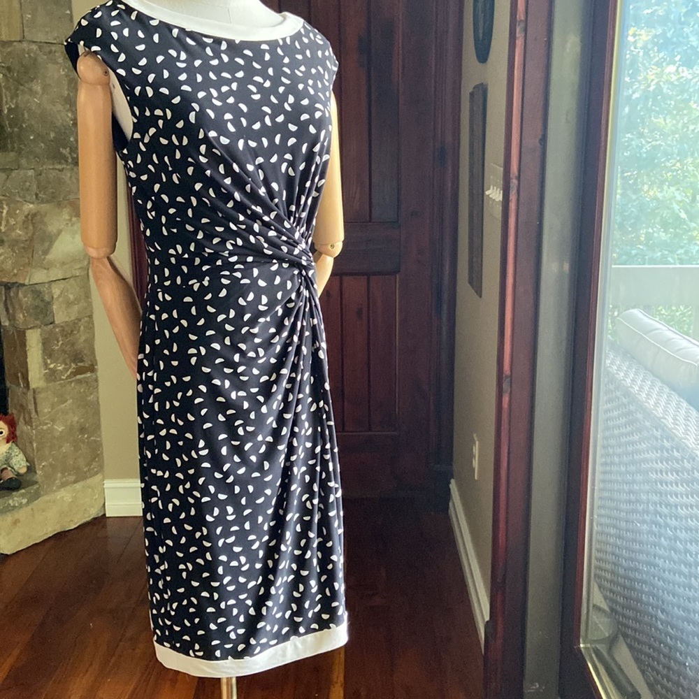 Black And White Twist-Front Sheath Dress